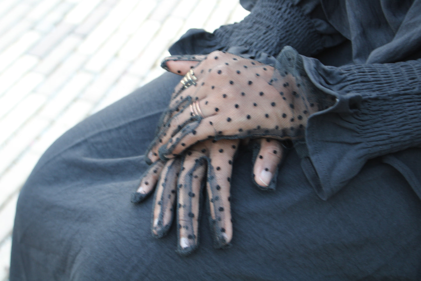 Lace glove (Polka Dot)